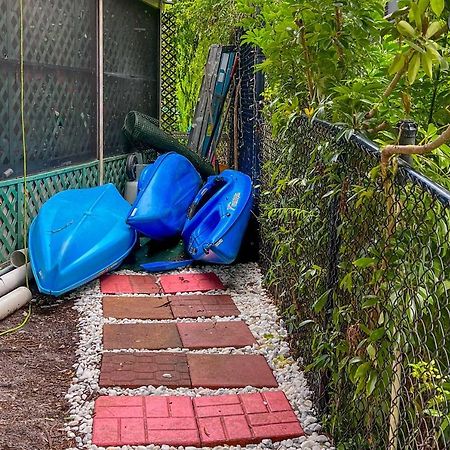 ウィーキ・ワチーPams Mermaid House With Riverfront Yard And Lanai!アパートメント エクステリア 写真