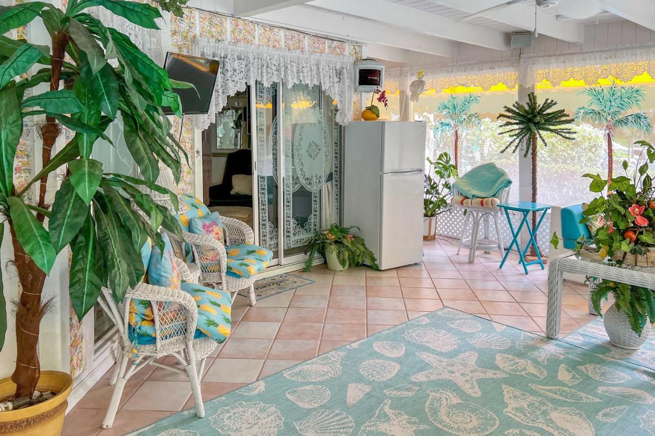 ウィーキ・ワチーPams Mermaid House With Riverfront Yard And Lanai!アパートメント エクステリア 写真