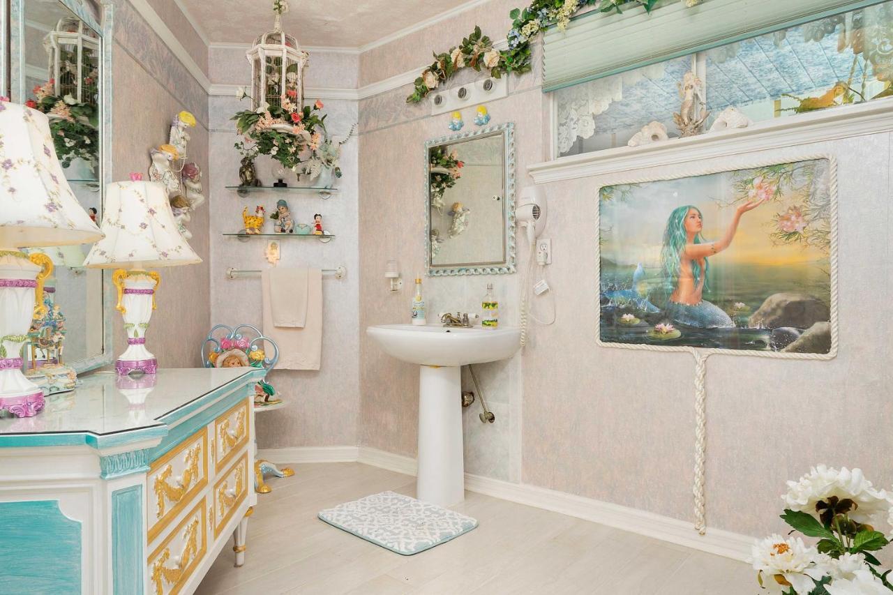 ウィーキ・ワチーPams Mermaid House With Riverfront Yard And Lanai!アパートメント エクステリア 写真